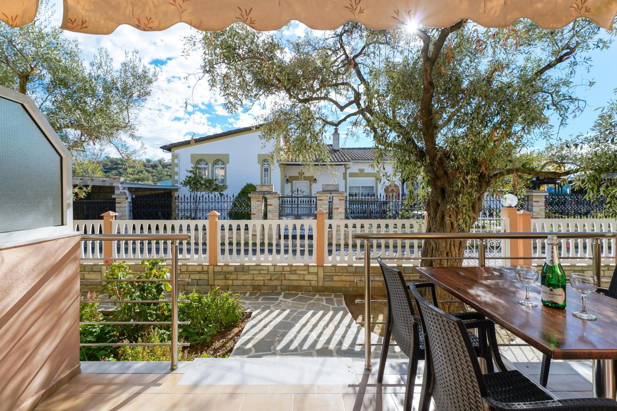 Opalium Beach Front Suites Potósz Kültér fotó