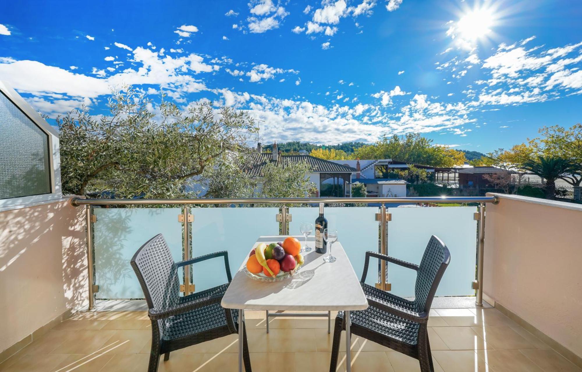 Opalium Beach Front Suites Potósz Kültér fotó