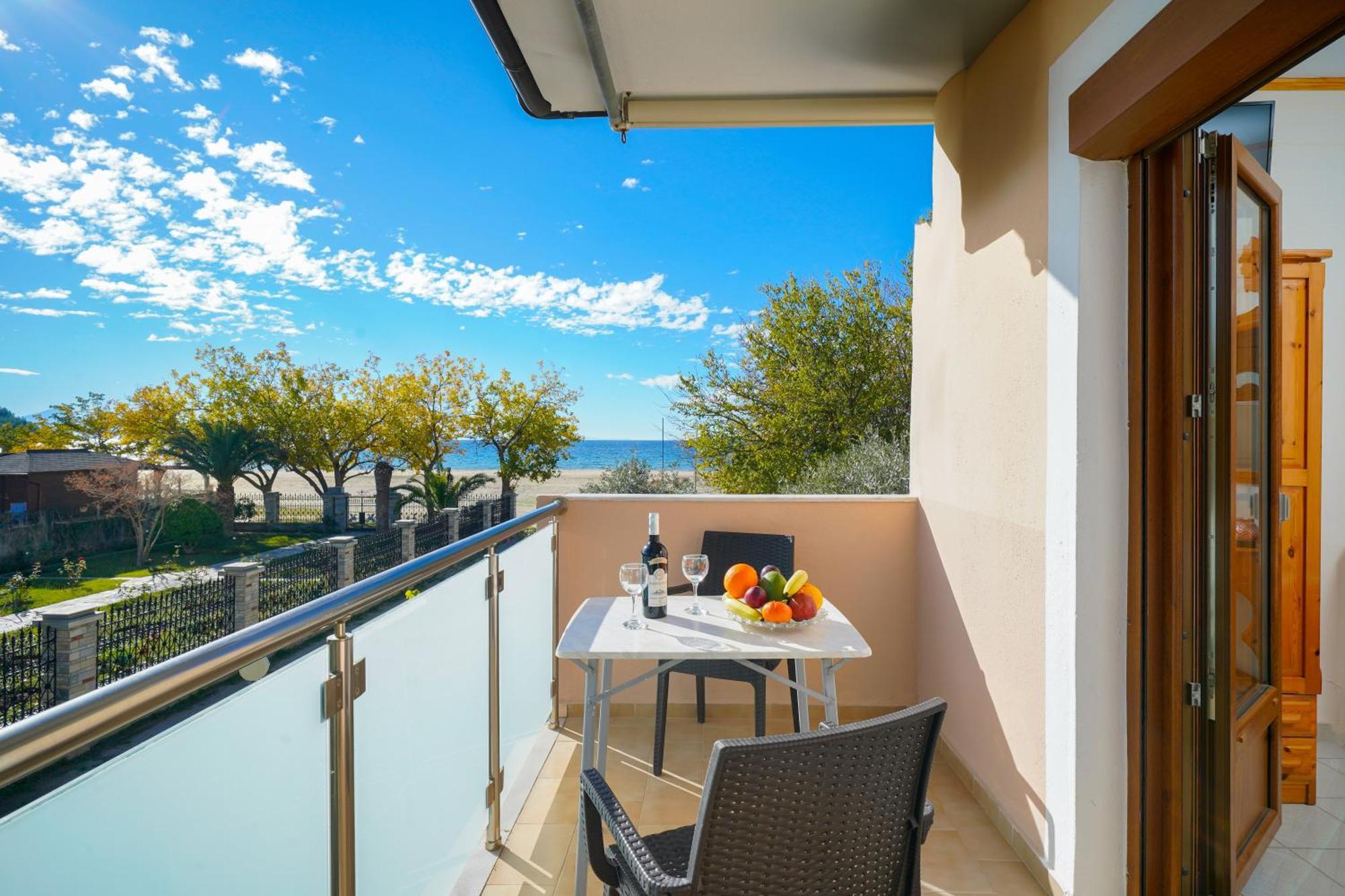 Opalium Beach Front Suites Potósz Kültér fotó