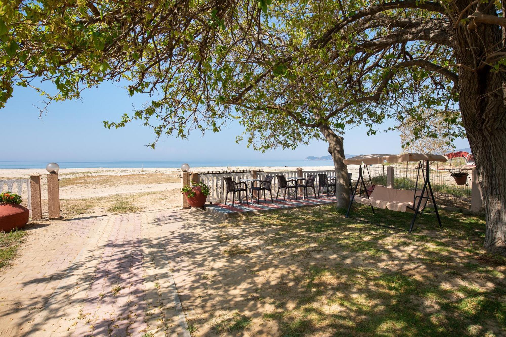 Opalium Beach Front Suites Potósz Kültér fotó