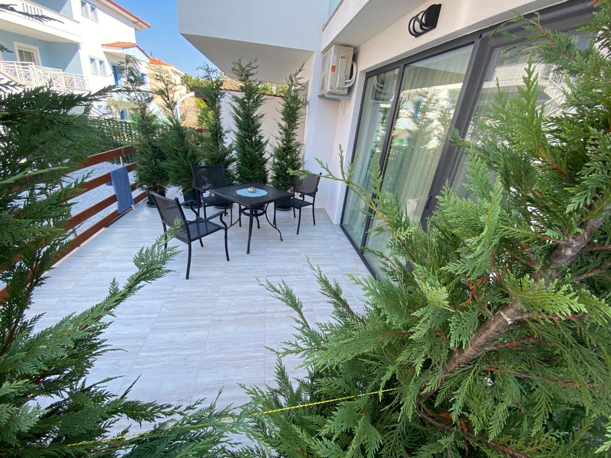 Opalium Beach Front Suites Potósz Kültér fotó